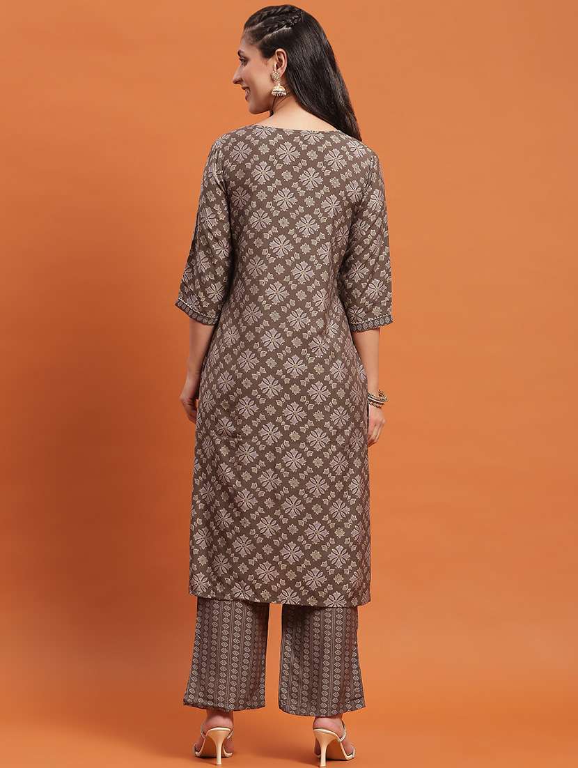 women brown printed tie-up neck kurta pant set - 21559465 -  Standard Image - 4
