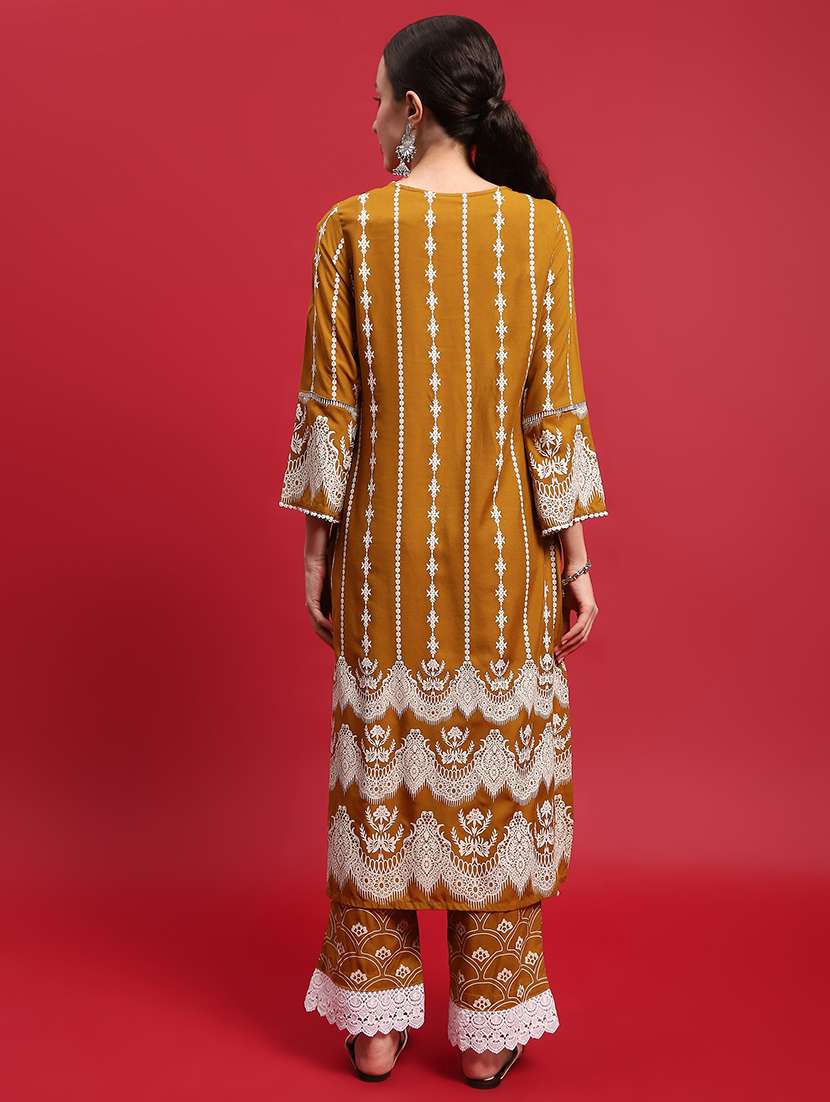 women printed three quarter sleeves kurta pant set - 21559477 - Standard Image - 4