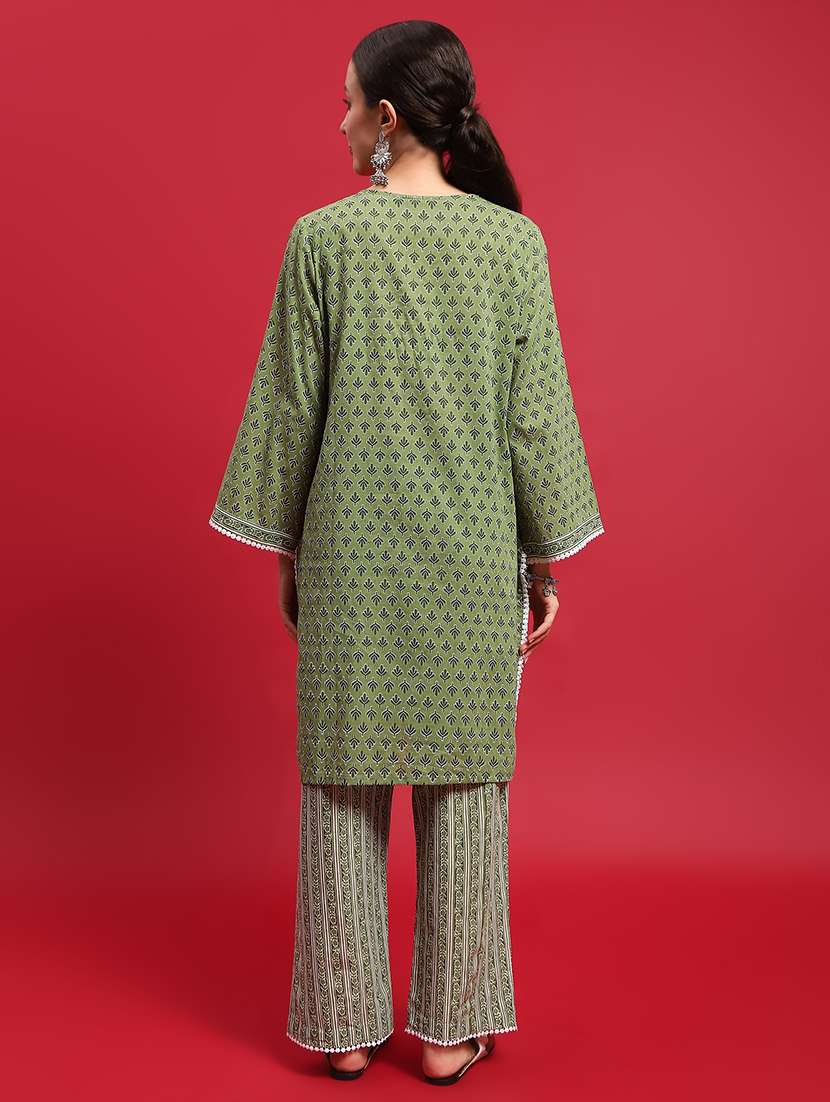 women printed three quarter sleeves kurta pant set - 21559481 - Standard Image - 4