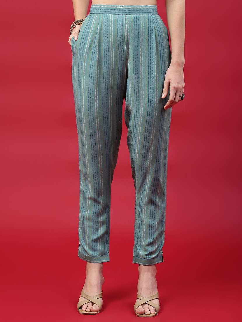 women three quarter sleeve kurta pant with dupatta set - 21559560 -  Standard Image - 4