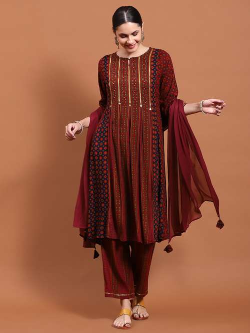 women printed three quarter sleeves suit set