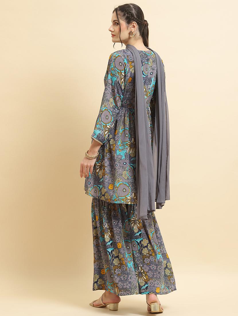 women three quarter sleeve kurta sharara with dupatta set - 21559612 - Standard Image - 4