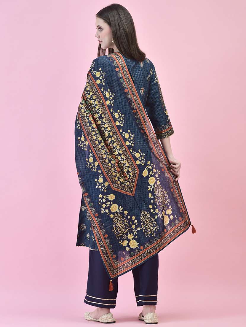women three quarter sleeve kurta pant with dupatta set - 21559617 -  Standard Image - 4
