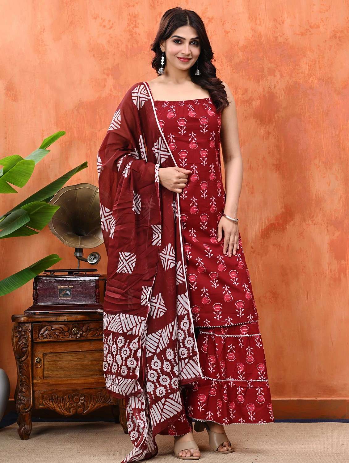 women printed sleeveless kurta sharara with dupatta set - 21559745 - Standard Image - 1
