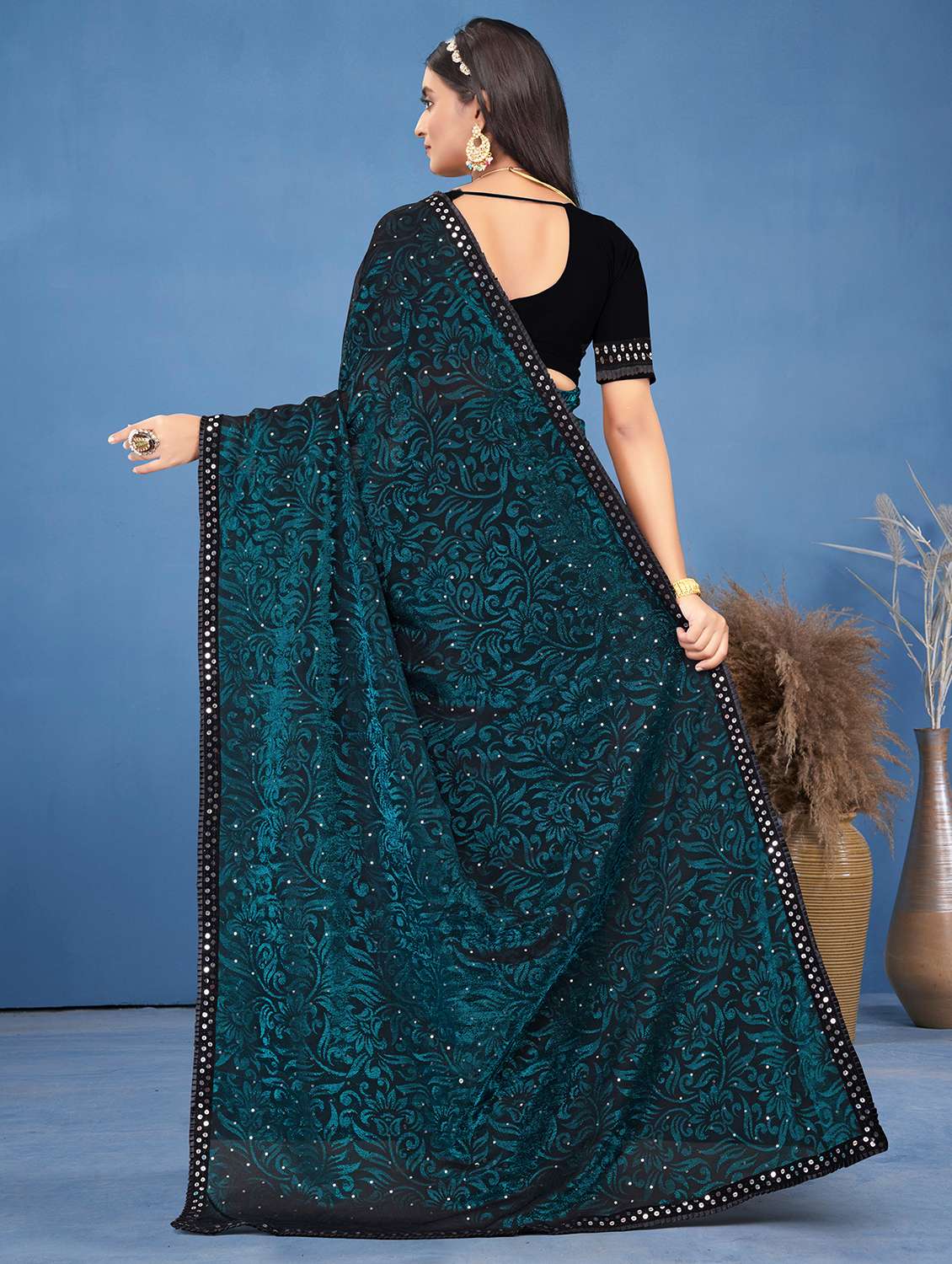 women floral printed saree with blouse - 21560136 -  Standard Image - 1