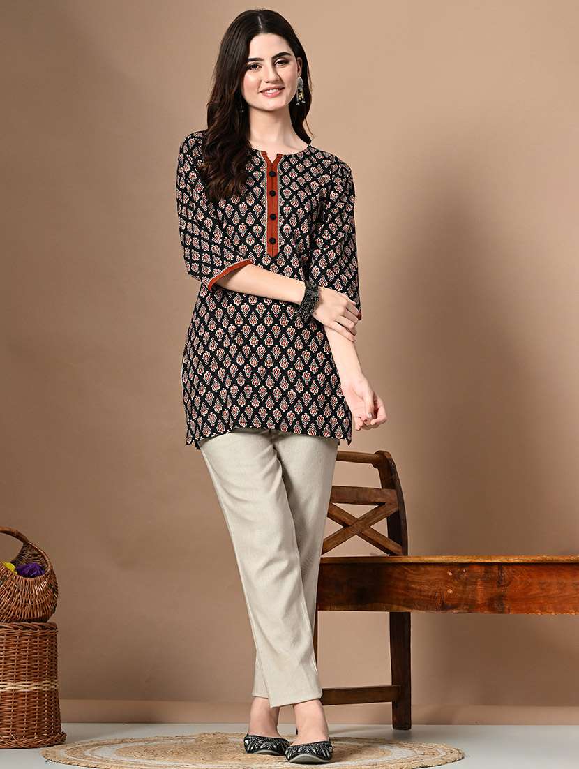 women printed three quarter sleeves straight kurti - 21561804 -  Zoom Image - 0