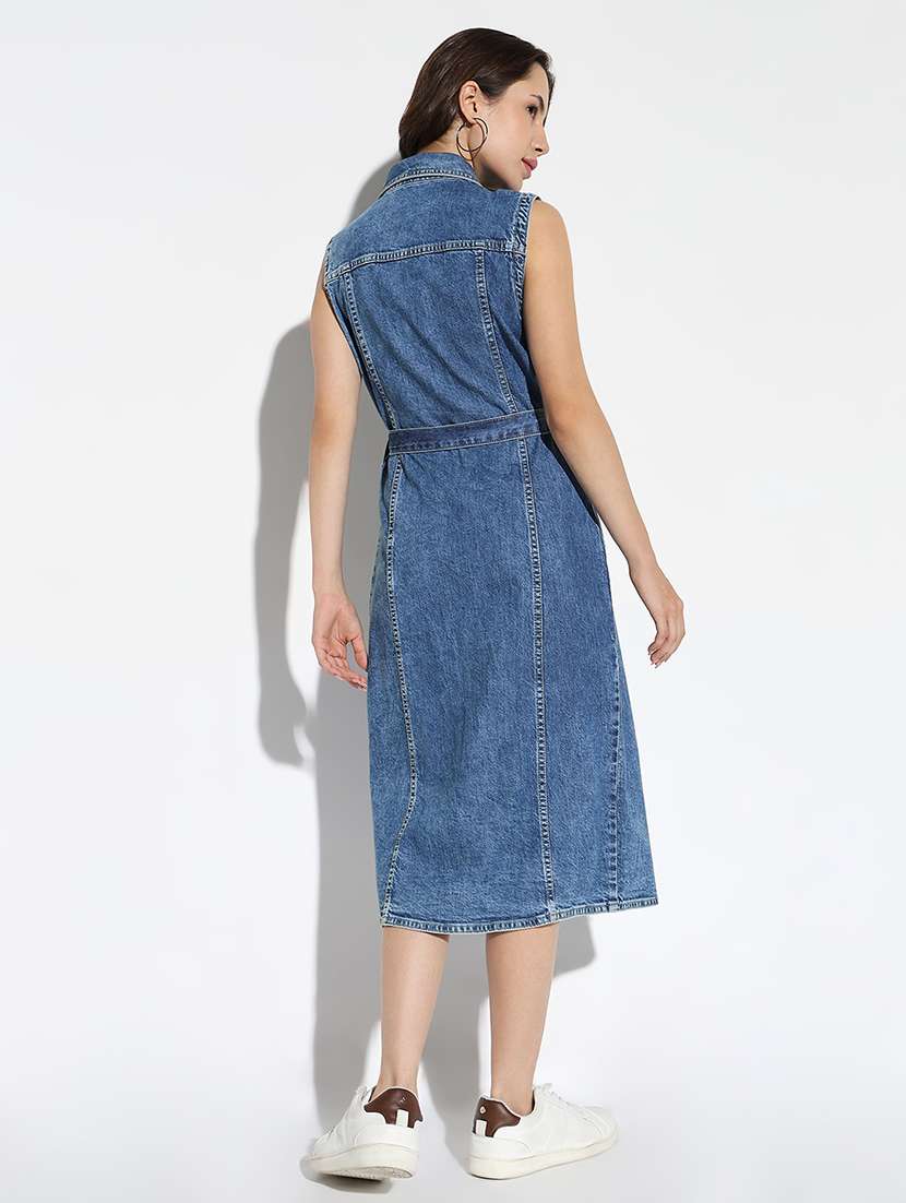 Women Solid Collared Shirt Dress With Belt