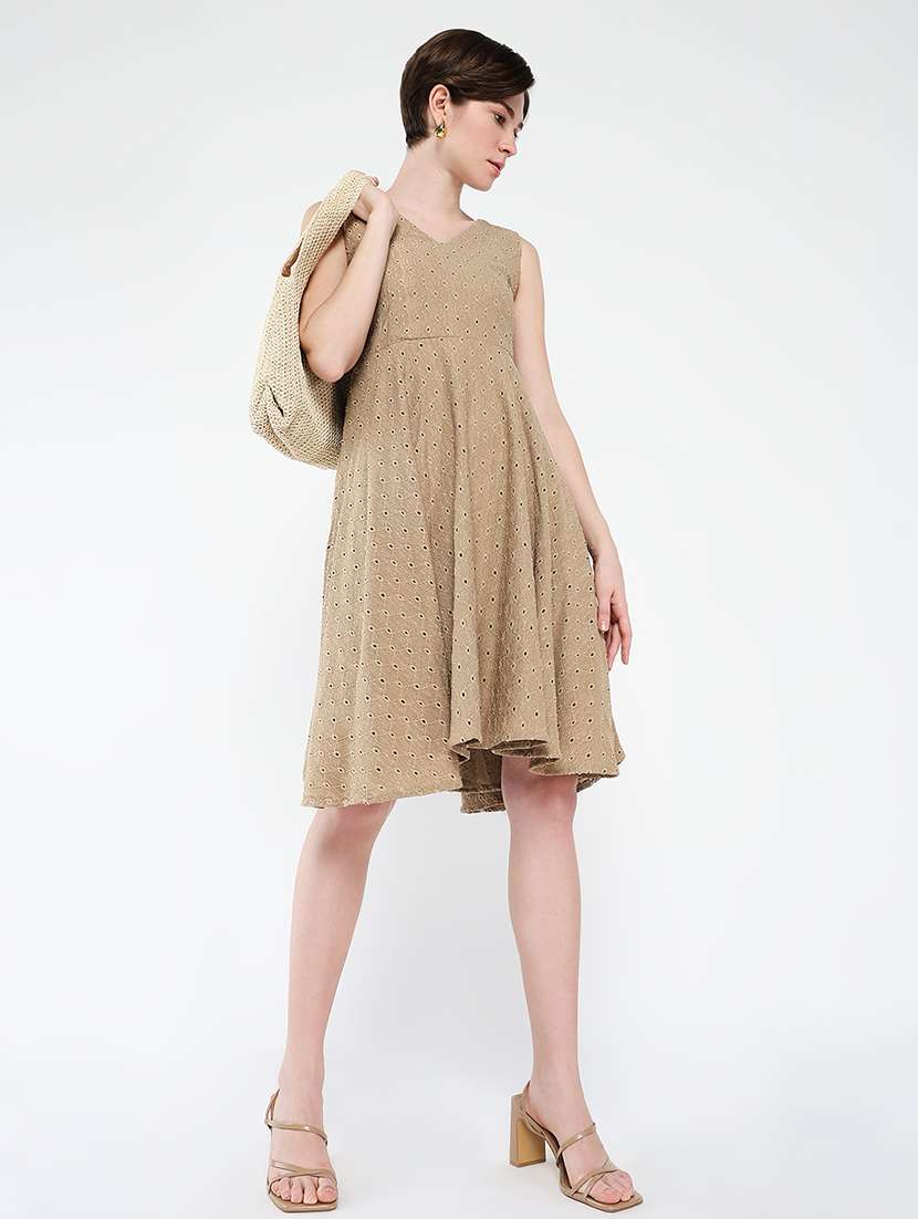 women self design sleeveless a-line dress - 21562694 - Standard Image - 4
