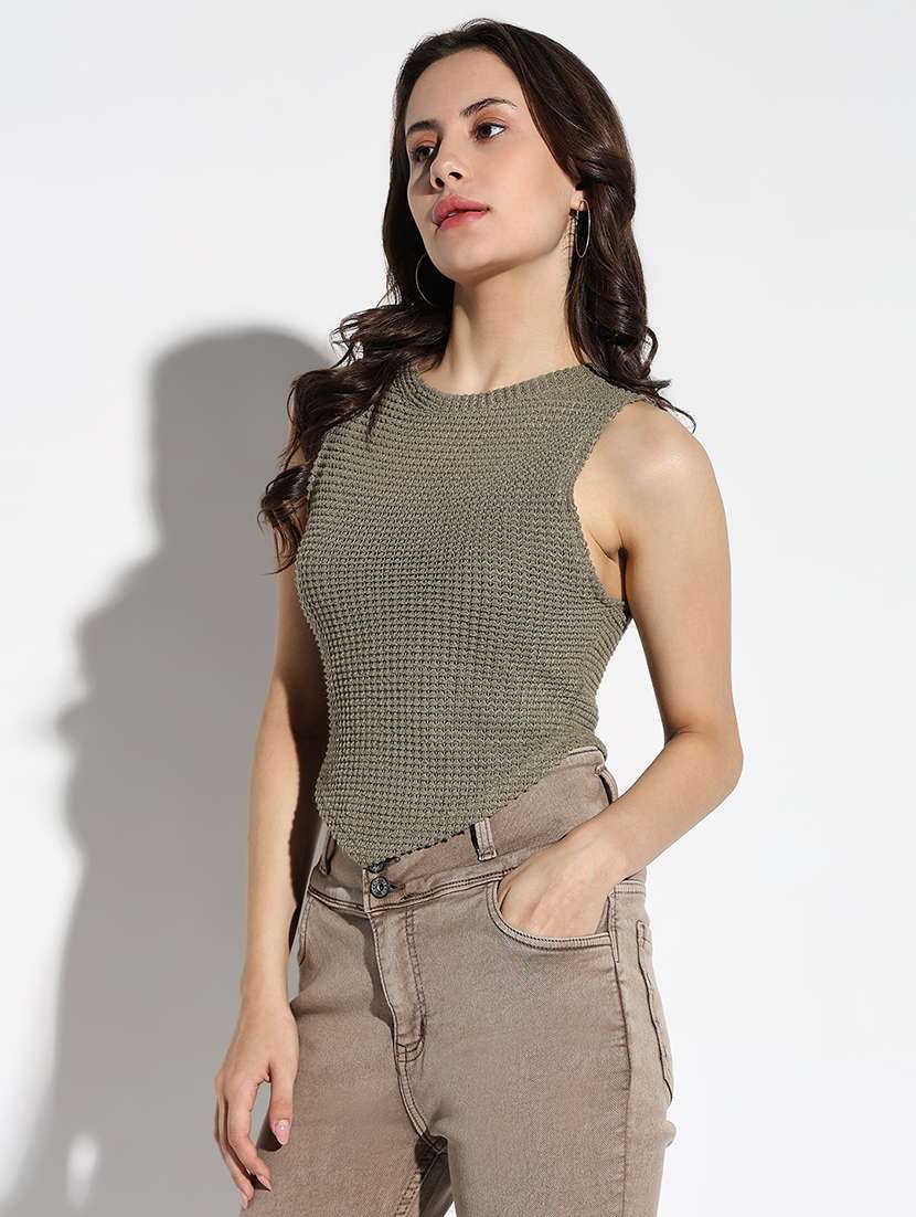 women self design sleeveless crop top - 21562760 -  Standard Image - 1