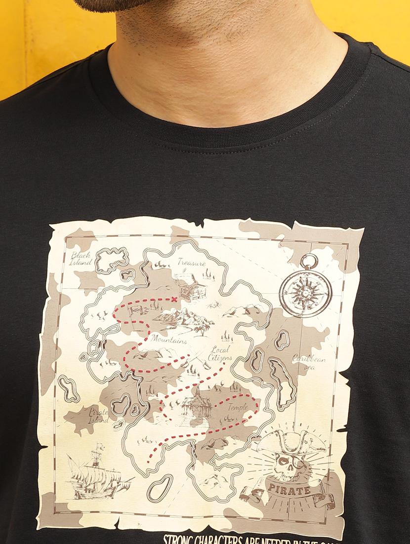 men round neck chest print t-shirt - 21563294 - Standard Image - 4