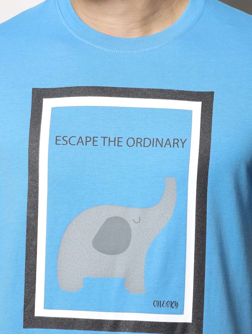 men round neck front print t-shirt - 21563295 -  Standard Image - 4