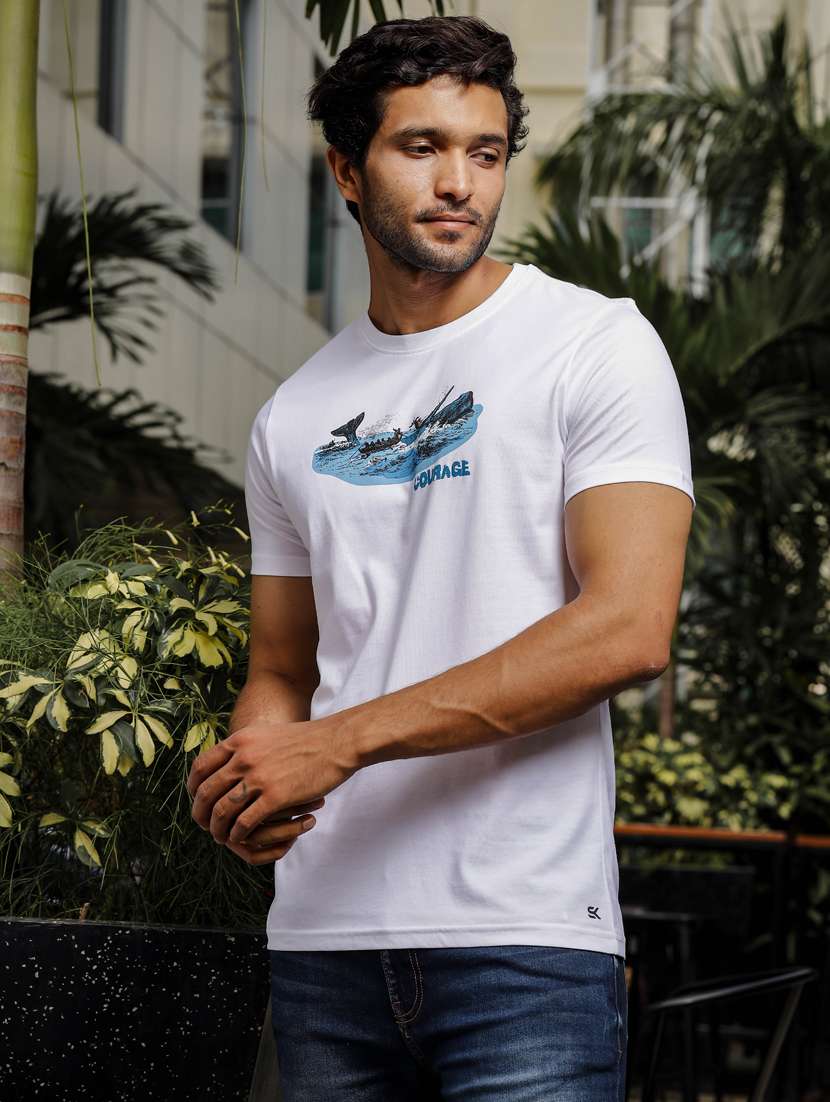 men round neck chest print t-shirt - 21563301 -  Standard Image - 1