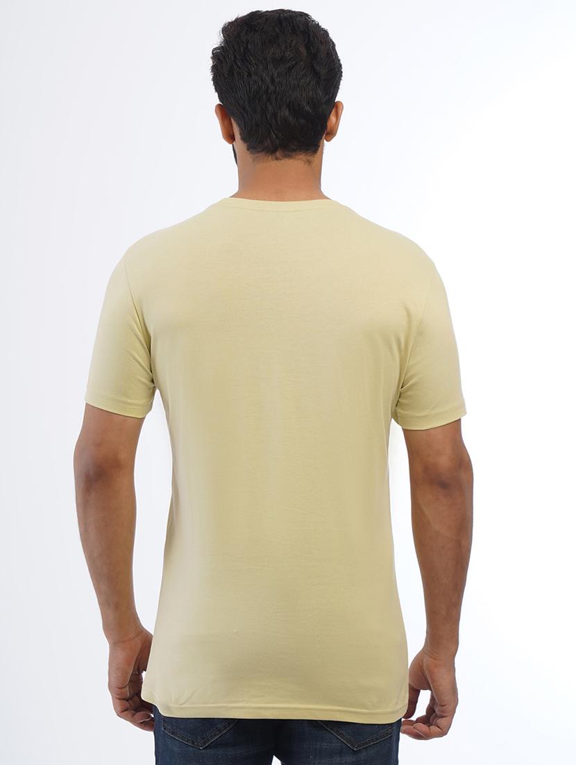 men round neck chest print t-shirt - 21563305 - Standard Image - 1