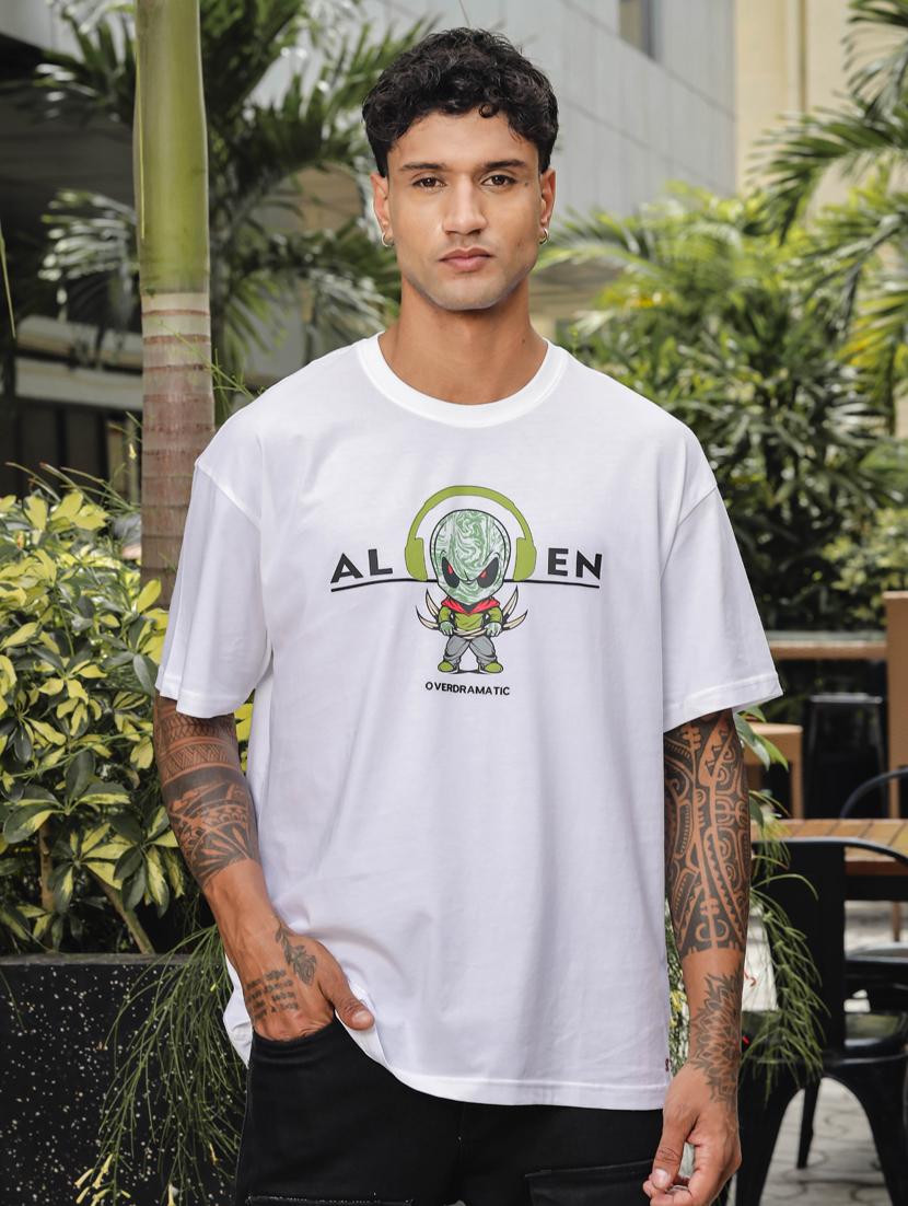 men round neck chest print oversized t-shirt - 21563313 - Zoom Image - 0