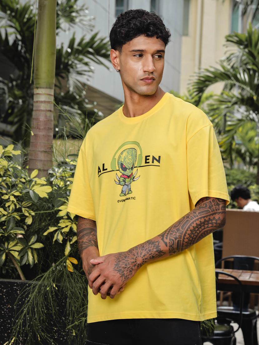 men round neck chest print oversized t-shirt - 21563314 - Standard Image - 1
