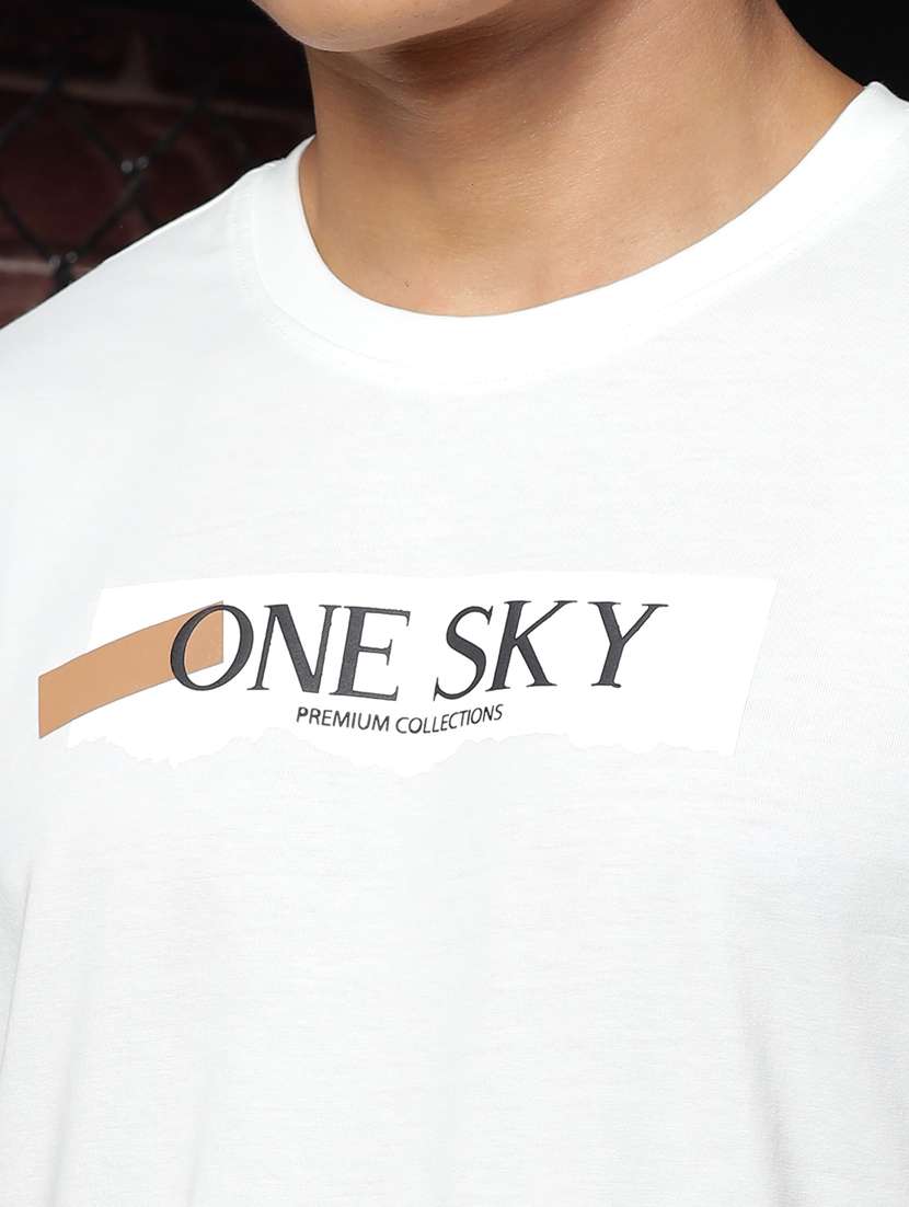 men round neck chest print t-shirt - 21563319 -  Standard Image - 4