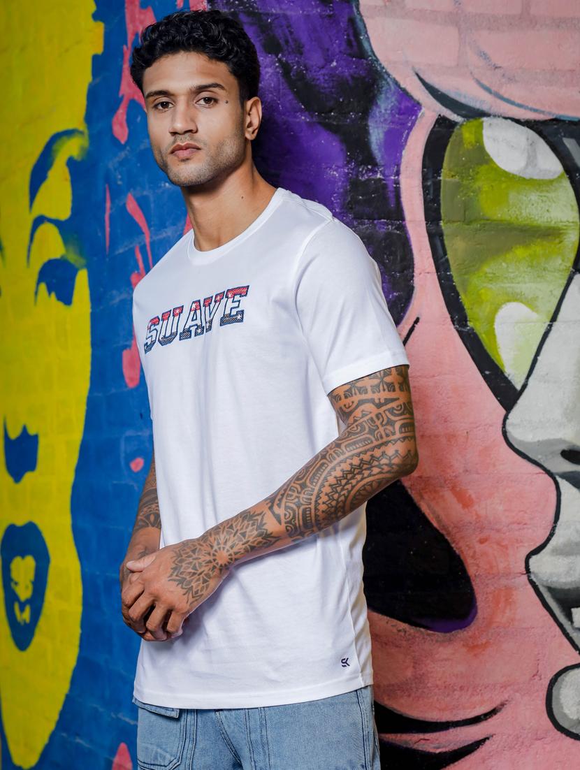 men round neck chest print t-shirt - 21563321 - Standard Image - 1