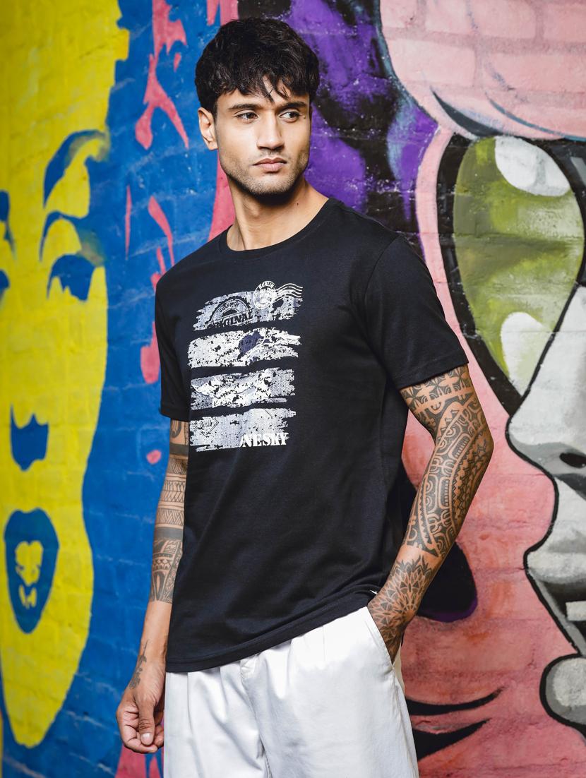 men round neck front print t-shirt - 21563332 - Standard Image - 1