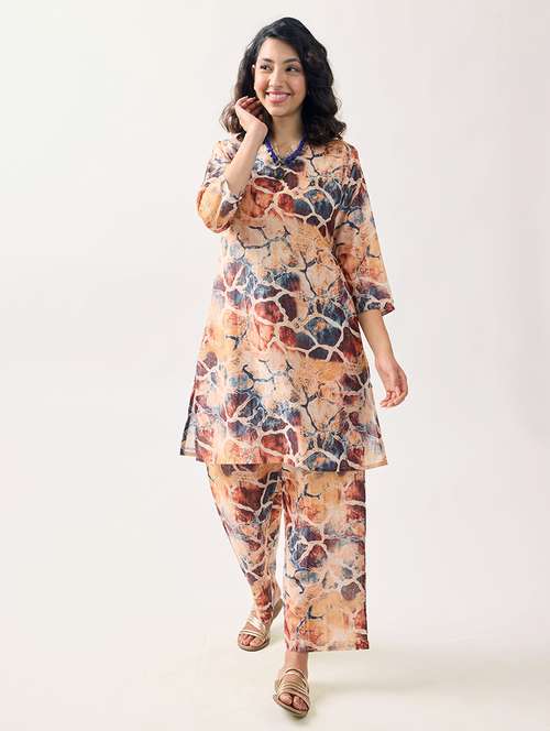 women printed quarter sleeves kurta pant set - 21563416 - Standard Image - 0