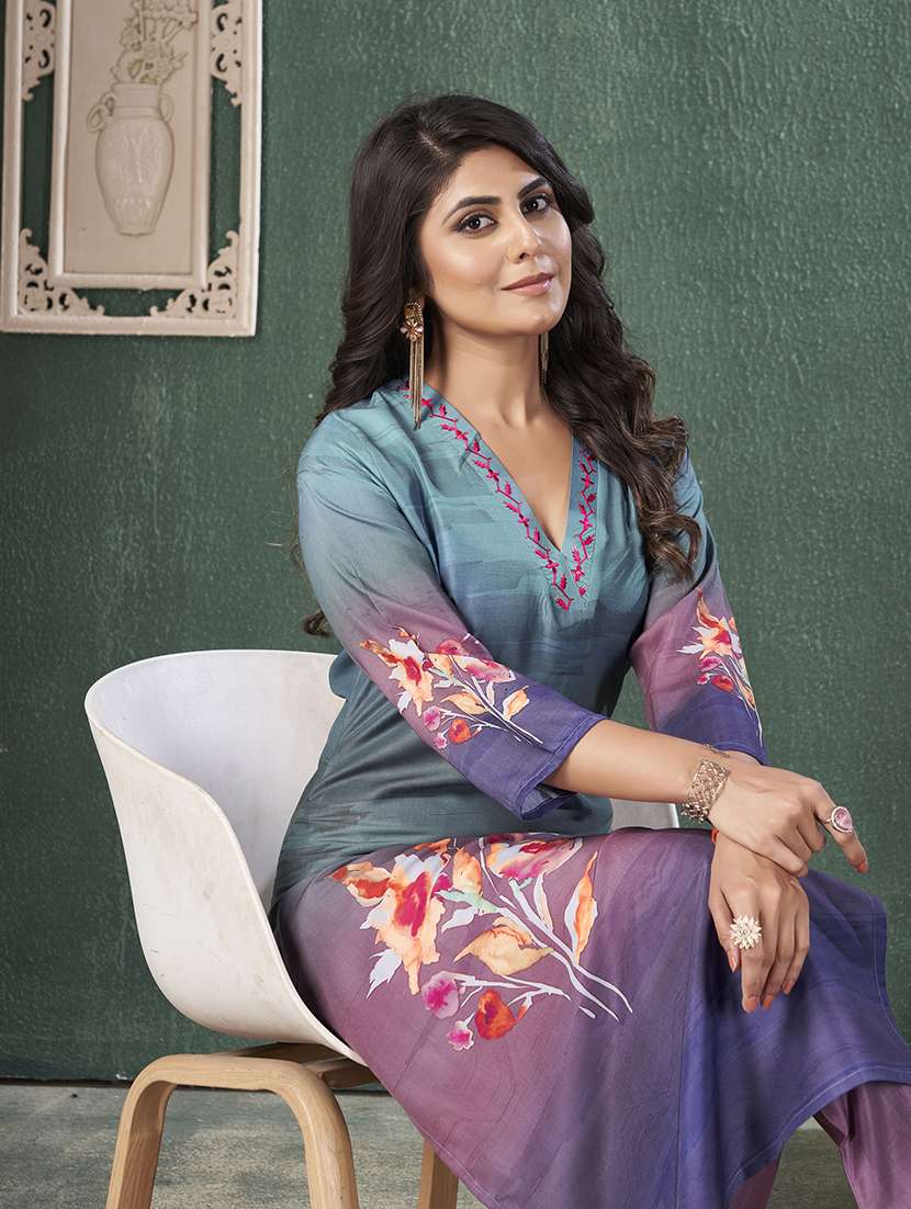 women printed three quarter sleeve kurta pant set - 21565113 -  Standard Image - 4