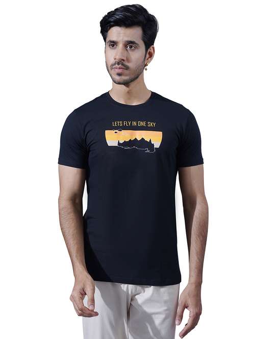 men round neck chest print t-shirt - 21565134 -  Standard Image - 0