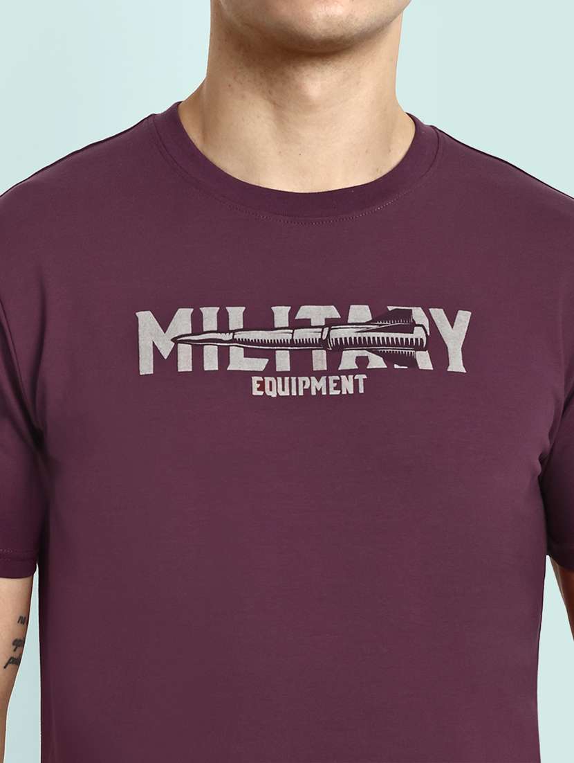 men round neck chest print t-shirt - 21565164 -  Standard Image - 4