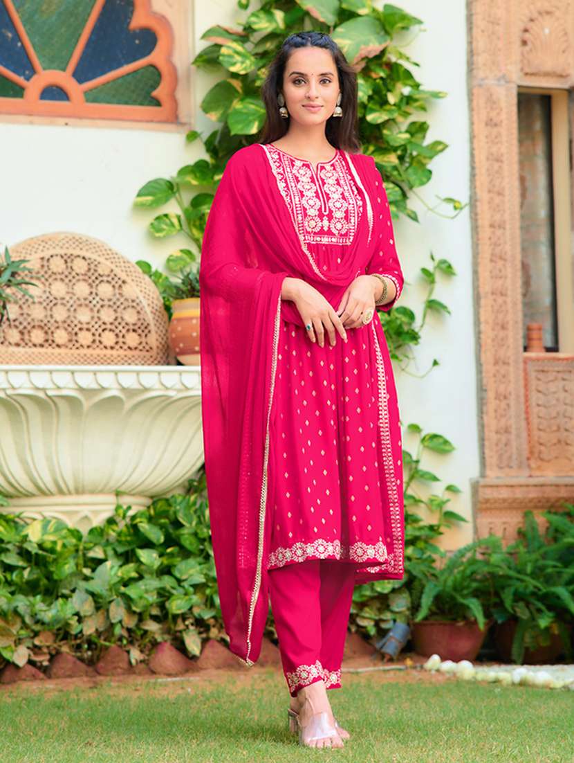 women three quarter sleeve kurta pant with dupatta set