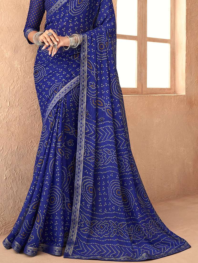 women lace bordered bandhani saree - 21567379 - Standard Image - 4