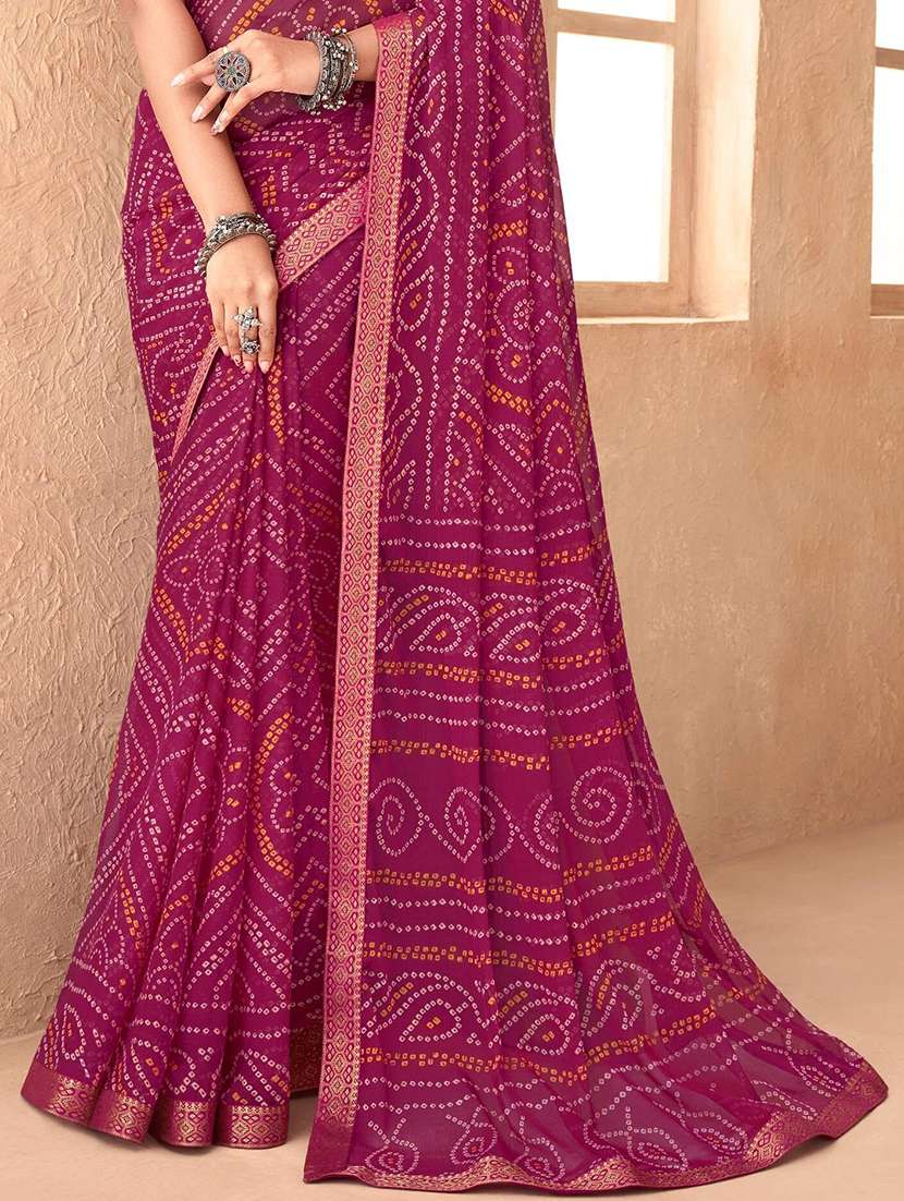 women lace bordered bandhani saree  - 21567381 -  Standard Image - 4