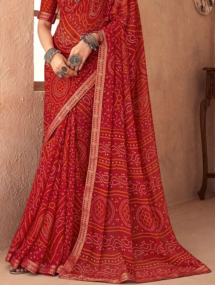 women lace bordered bandhani saree - 21567382 - Standard Image - 4
