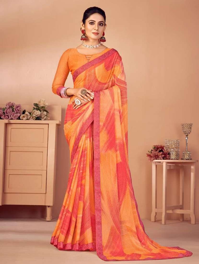 women abstract print saree 