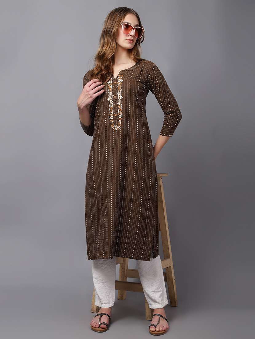 women three quarter sleeve straight kurta