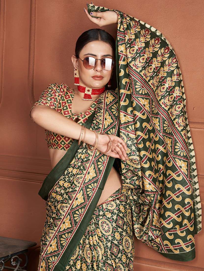 women printed pure cotton saree with blouse - 21568939 - Standard Image - 1