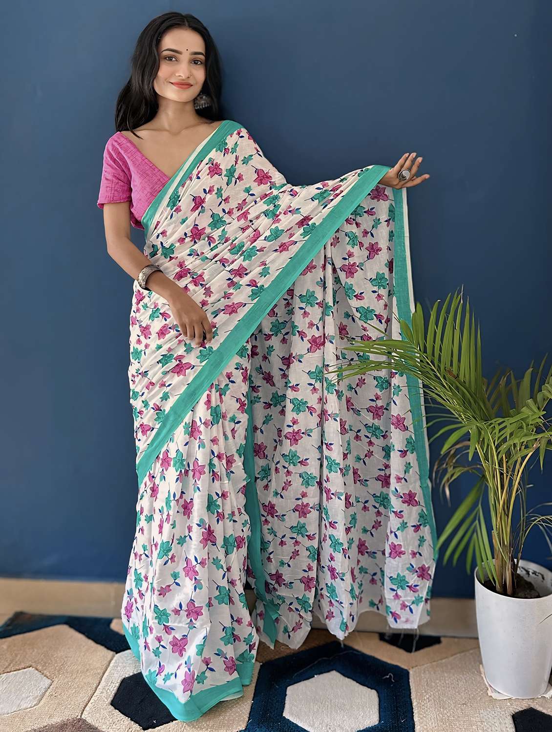 women printed saree with blouse - 21569008 -  Standard Image - 1