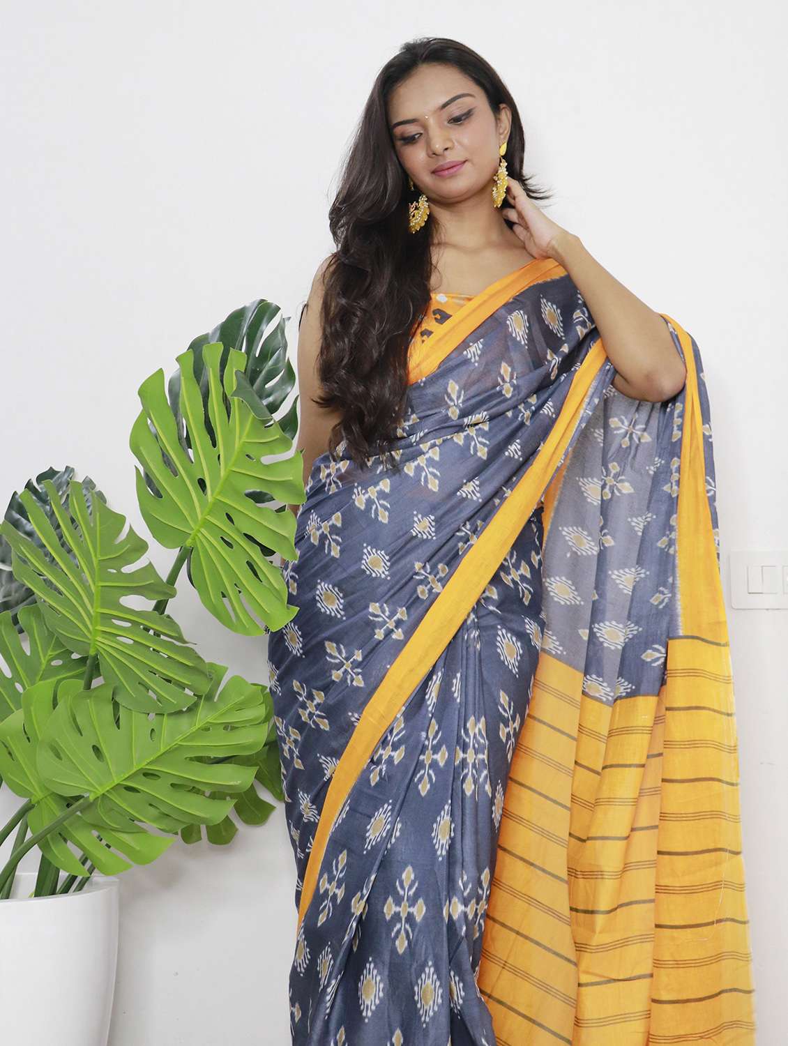 women ikat printed pure cotton saree with blouse - 21569112 -  Standard Image - 1
