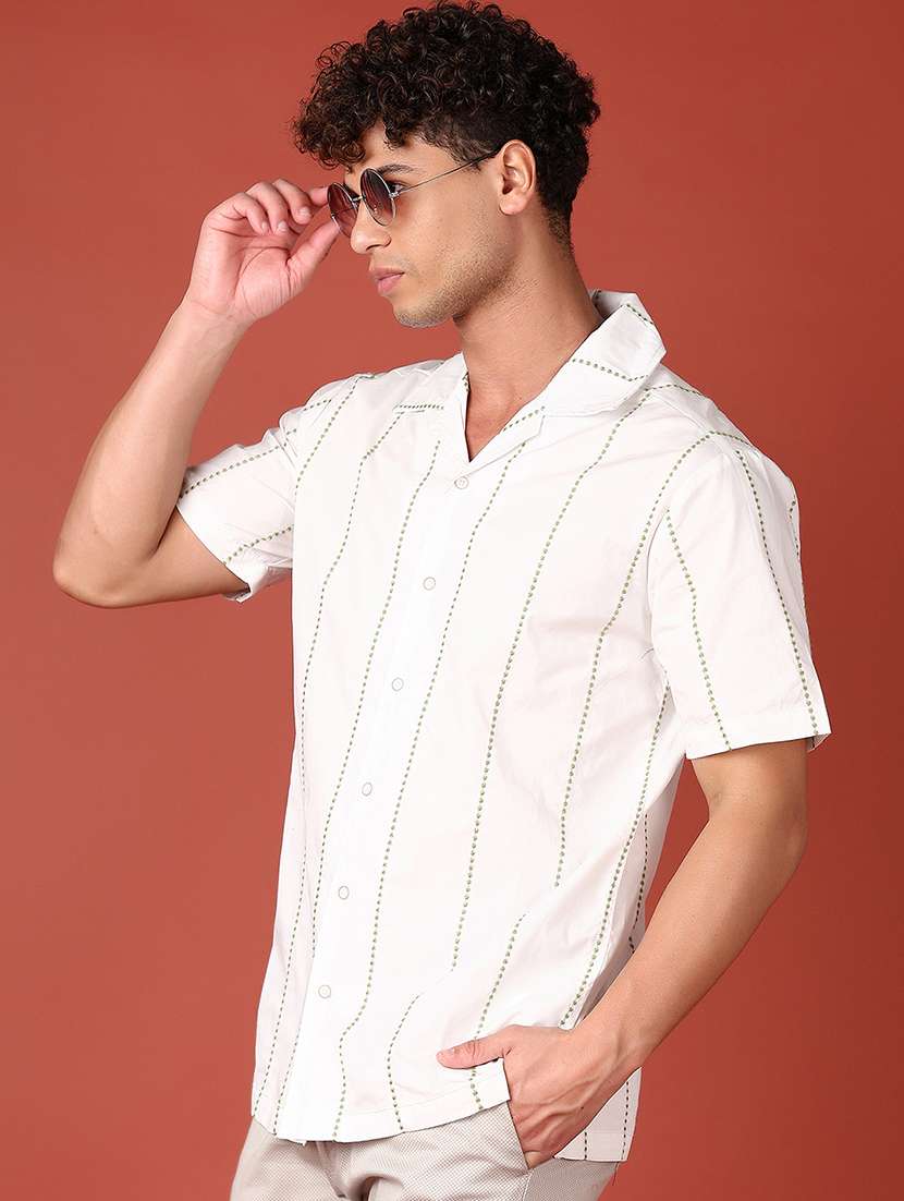 men striped short sleeve shirt - 21569715 -  Standard Image - 1