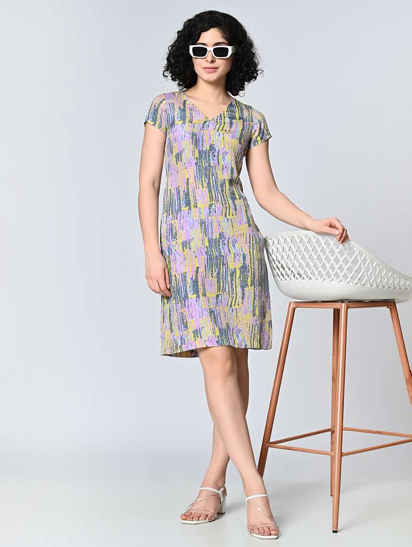 women printed short sleeve shift dress - 21571965 - Standard Image - 4