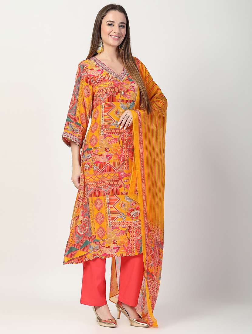 women printed kurta pant set with dupatta - 21572048 - Standard Image - 4