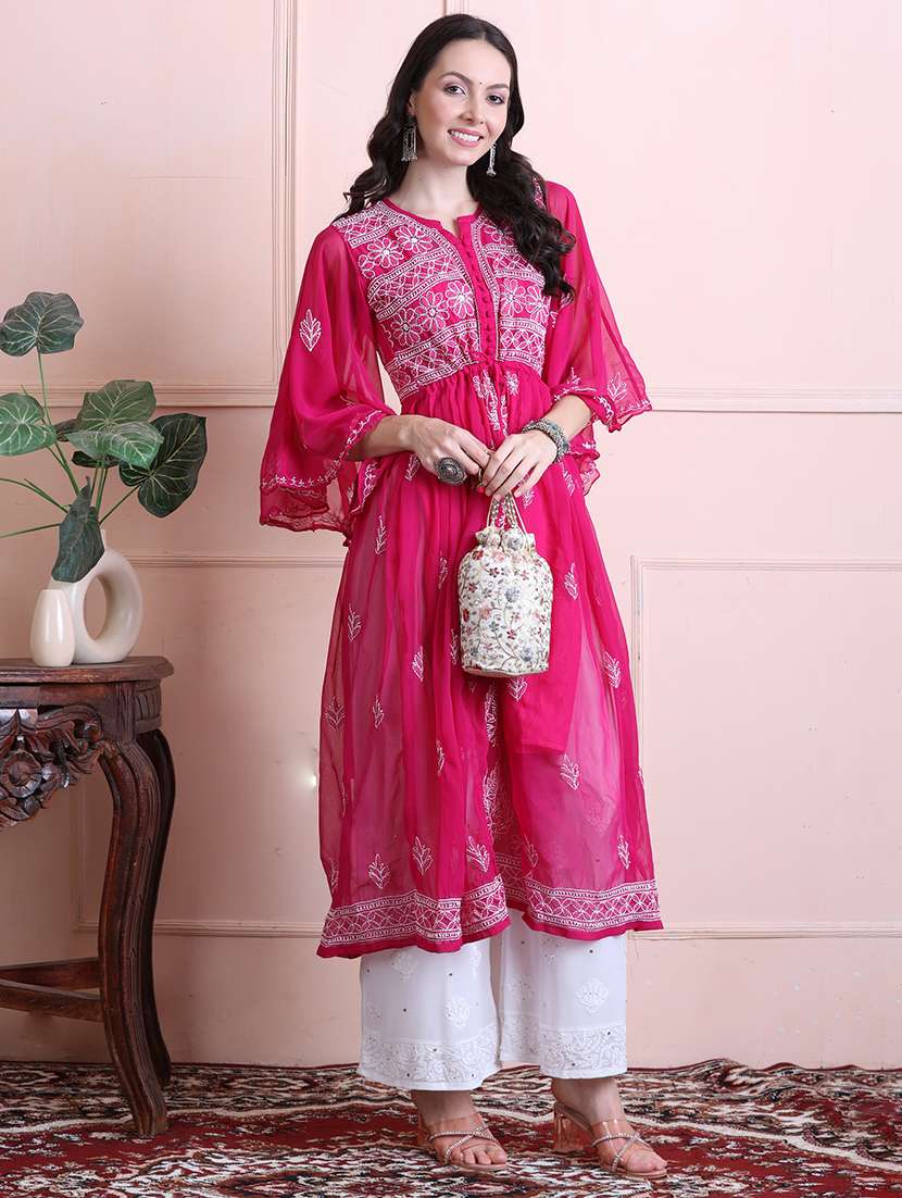 women chikankari round neck kurta