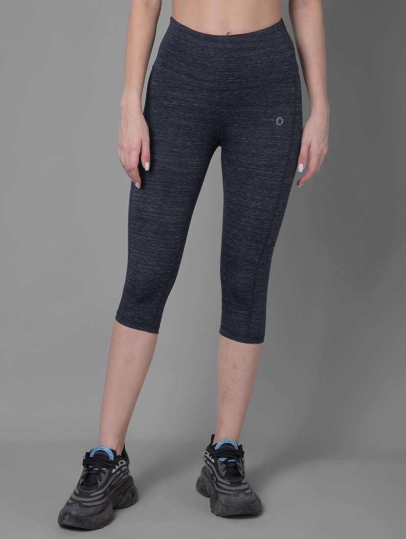 women solid high rise sports capri