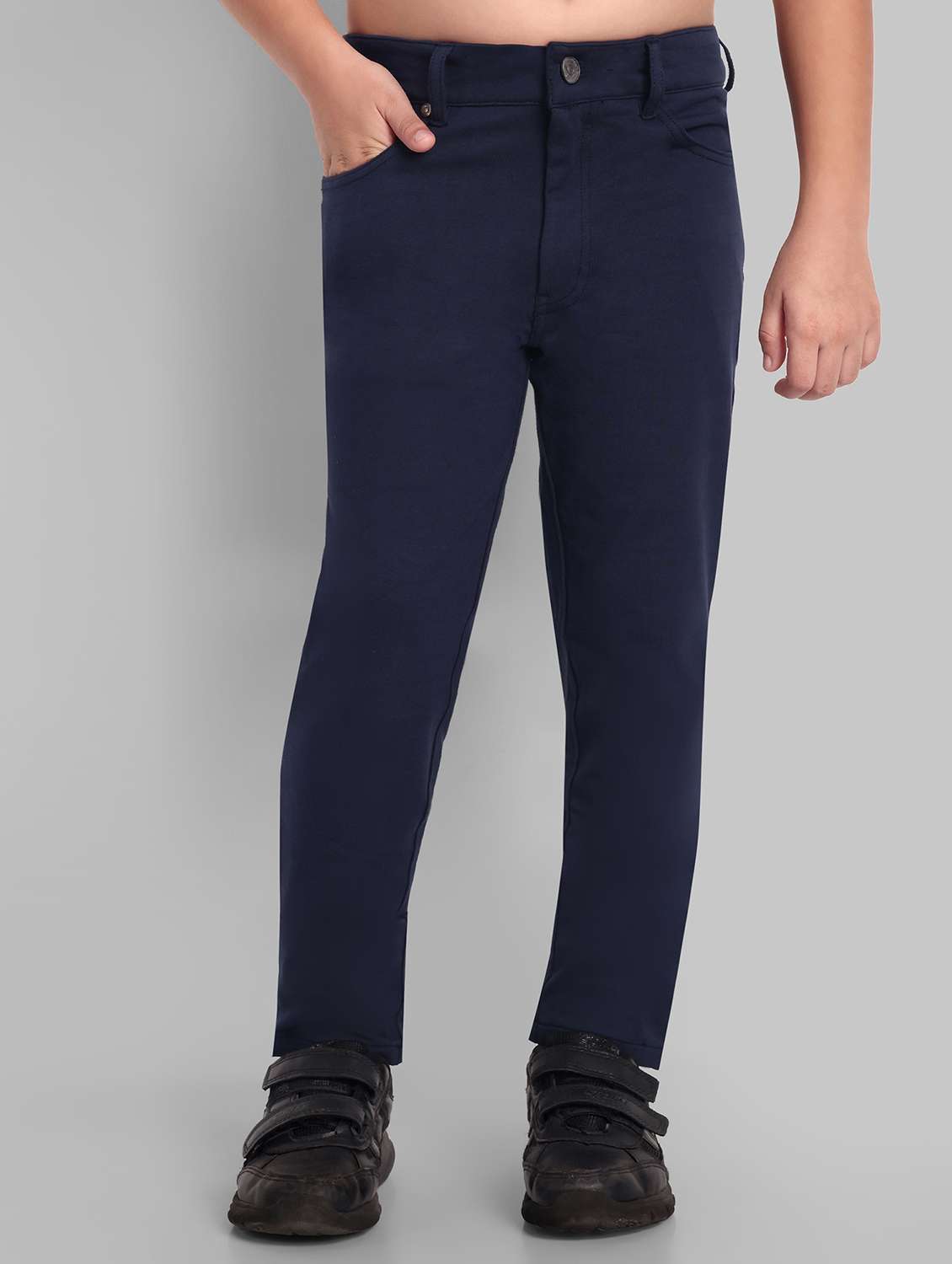 boy solid regular fit chinos trouser