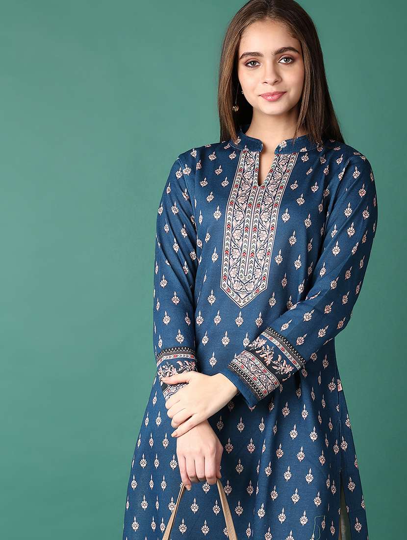 women mandarin neck printed woolen kurta - 21575528 -  Standard Image - 4