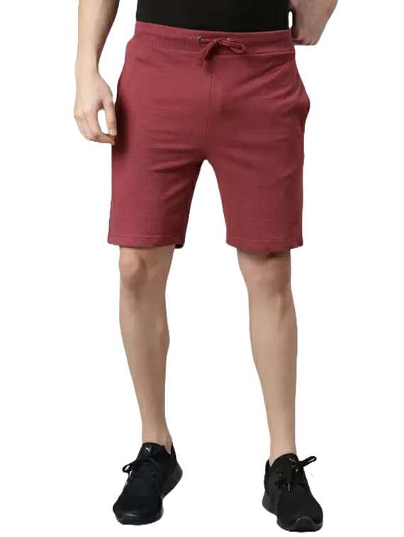 men solid mid rise regular fit shorts