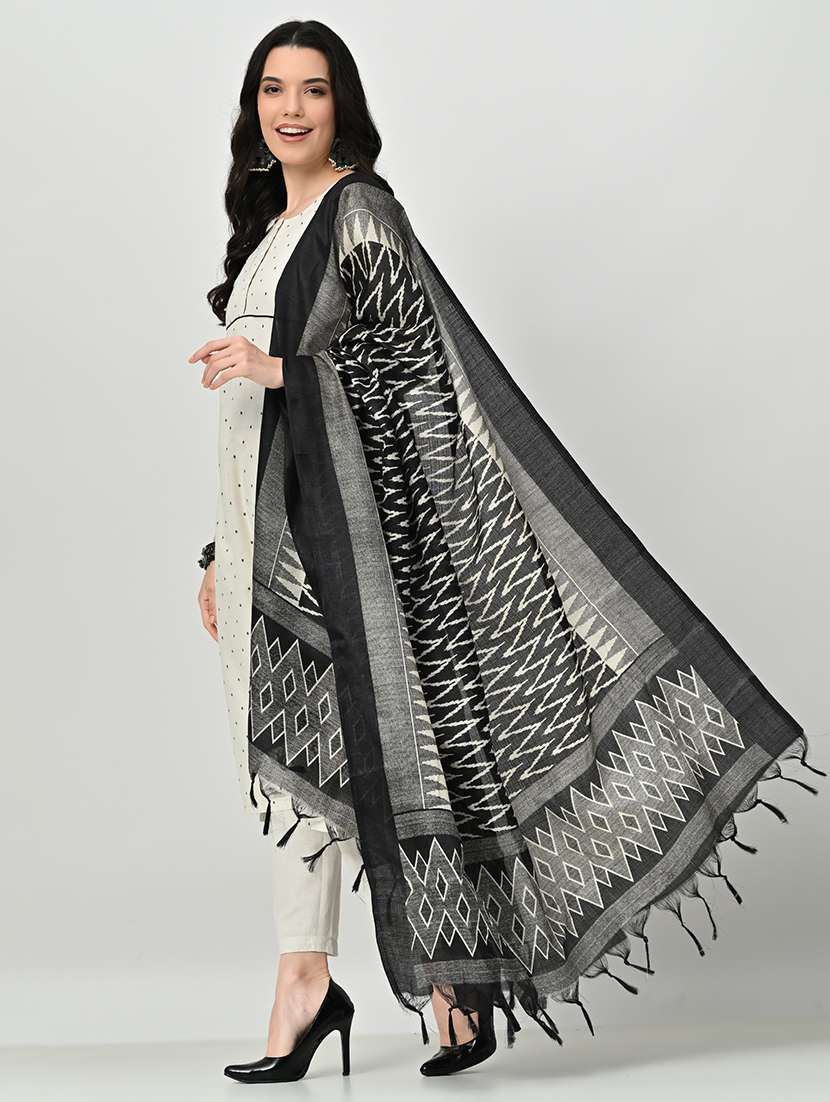 women three quarter sleeve kurta pant with dupatta set - 21578652 - Standard Image - 1