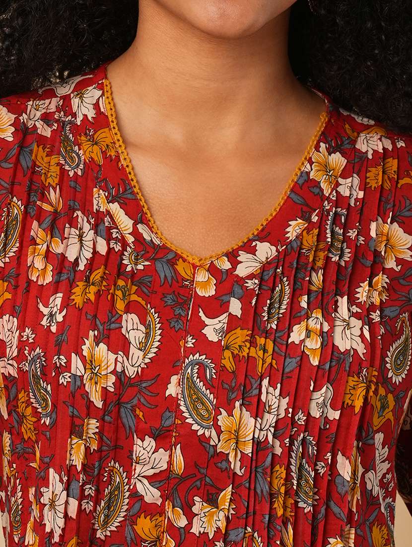 globus women maroon v-neck all-over floral & paisley printed front slit pleated cotton a-line fusion kurta - 21579860 -  Standard Image - 4