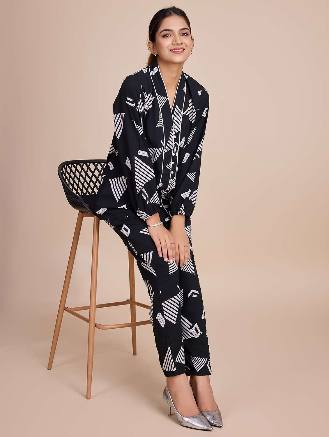 women printed long sleeves top & trouser co-ord set - 21579884 - Standard Image - 4