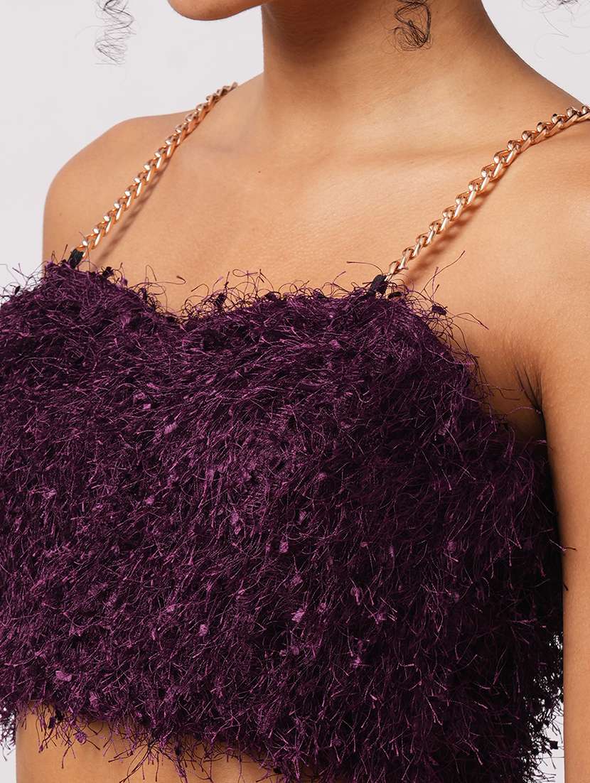 globus women burgundy sweetheart neck chain strap shoulder faux fur crop top with mini skirt party co-ord set - 21579906 -  Standard Image - 4