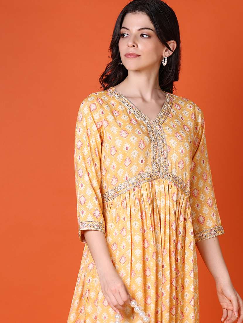 women three quarter sleeve a-line kurta - 21580140 -  Standard Image - 4