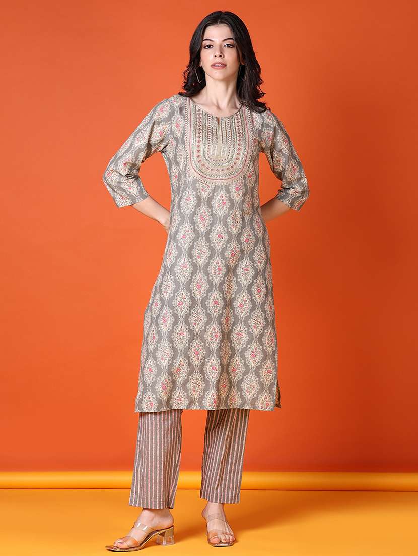 women three quarter sleeve kurta pant set - 21580937 -  Standard Image - 1
