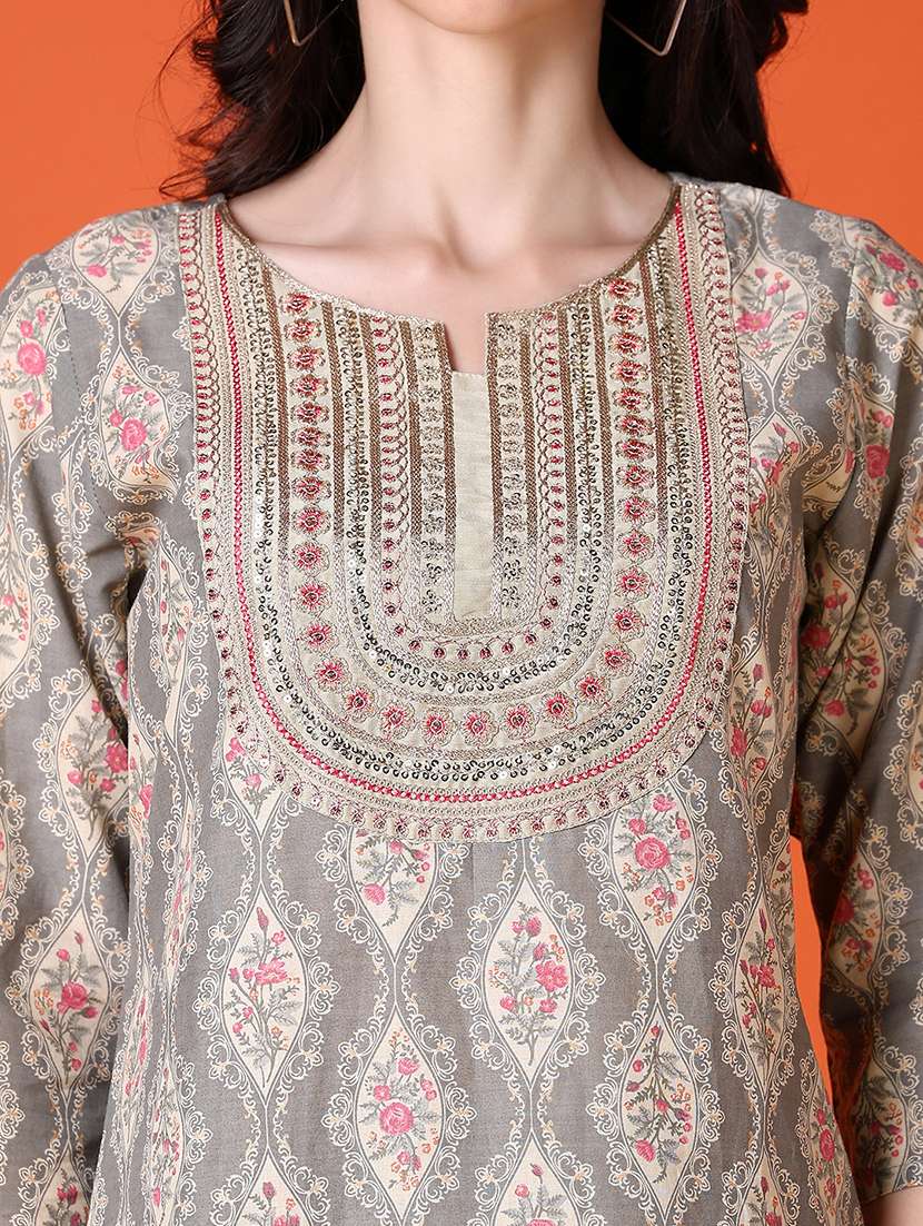 women three quarter sleeve kurta pant set - 21580937 -  Standard Image - 4